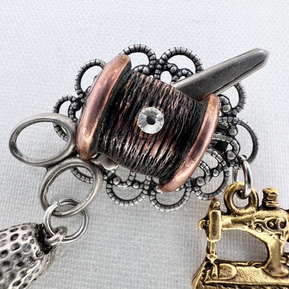 Seamstress Tri-Tone Scissors, Thread, Thimble & Sewing Machine Brooch Pin - Picture 7 of 7